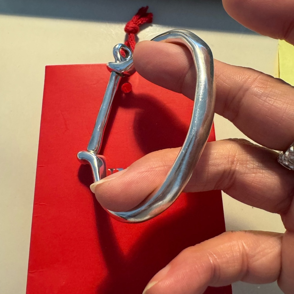 Beautiful Silver Solid Bangle, Like New - image 4